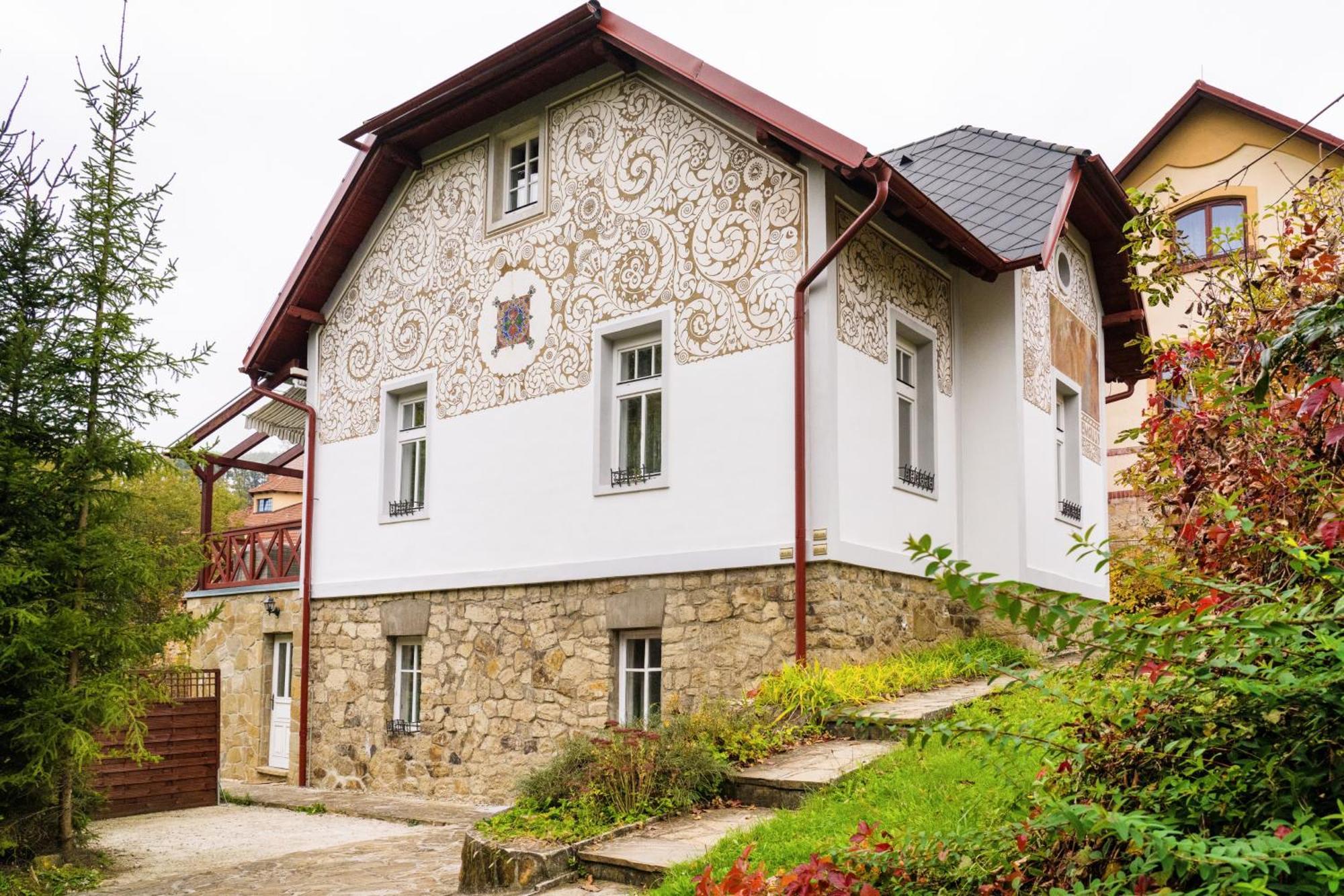 Villa Emausy Luhačovice エクステリア 写真