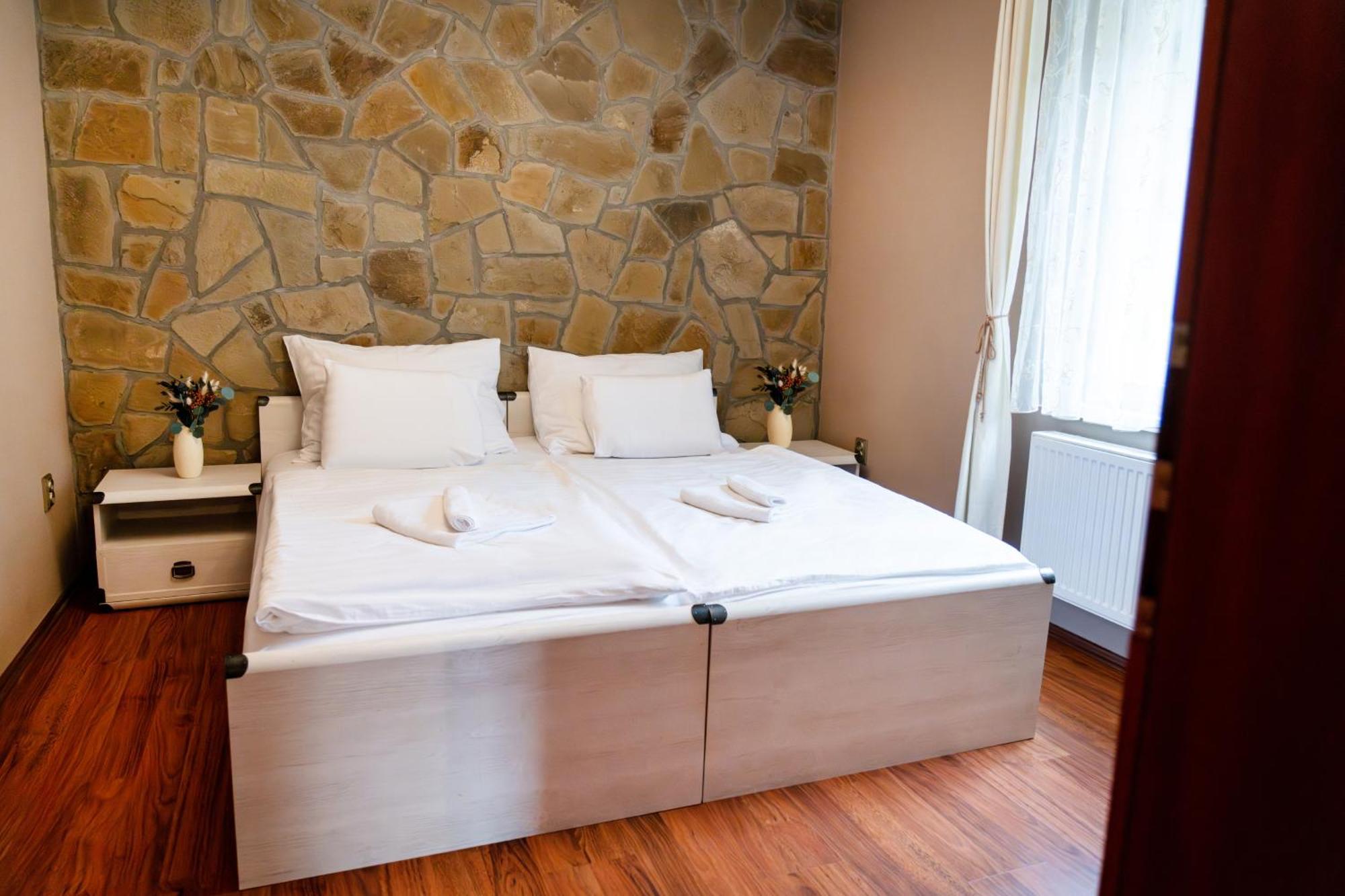 Villa Emausy Luhačovice エクステリア 写真